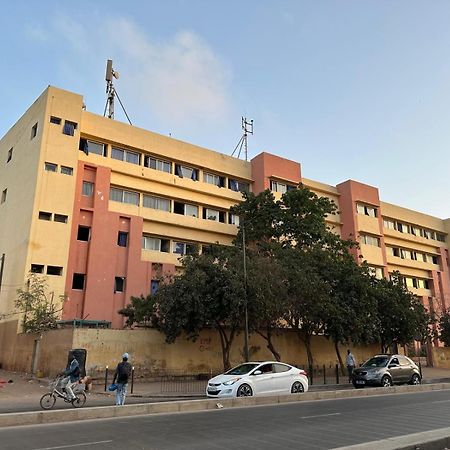 Appartement Spacieux Chez Keur Matou - F2 Dakar Bagian luar foto