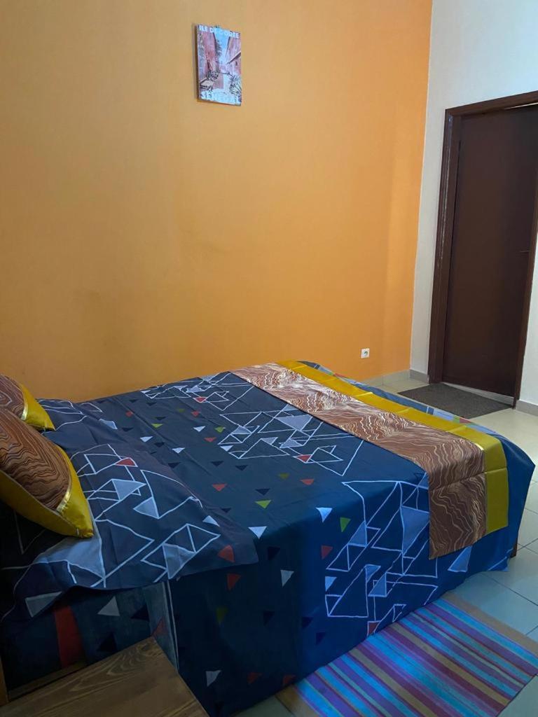 Appartement Spacieux Chez Keur Matou - F2 Dakar Bagian luar foto